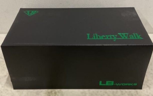 LB-WALK AUTOart BOX 